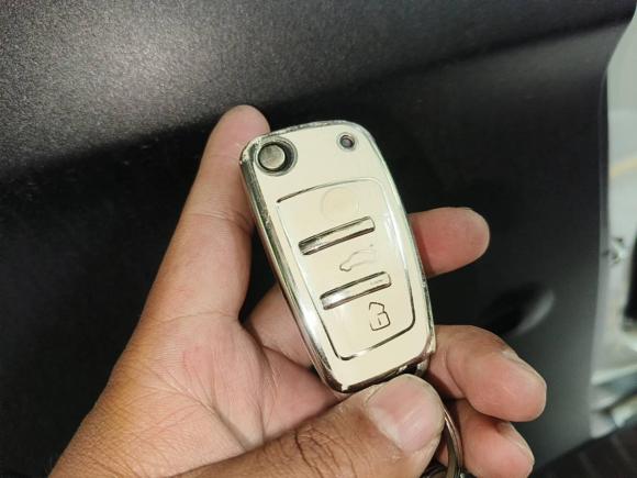 [上海·沪A] 二手奇瑞新能源小蚂蚁2018款 400 4座智享版