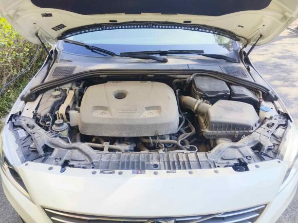 [上海·沪A] 二手沃尔沃沃尔沃S60插电式混动2015款 S60L E驱混动 T6智驭版