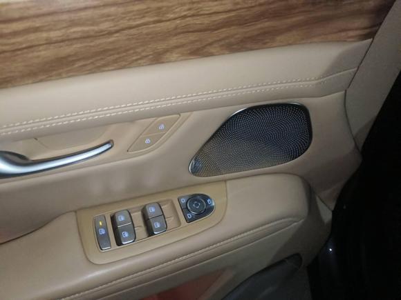 [深圳·粤B] 二手鸿蒙智行问界M72024款 1.5T 智驾四驱Ultra版 5座