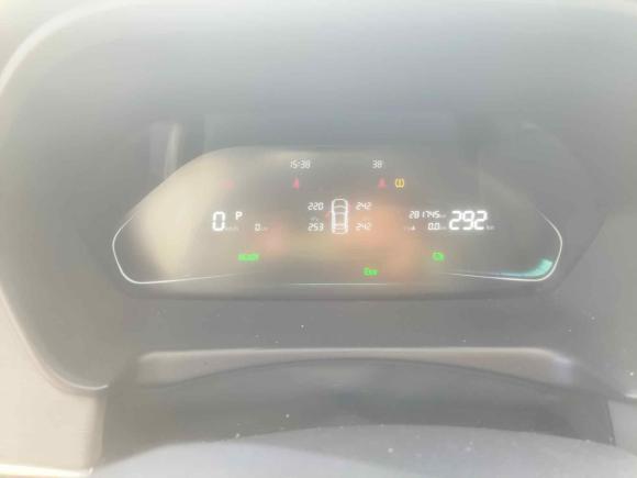 [上海·沪A] 二手威马汽车威马E.52021款 500 即客行