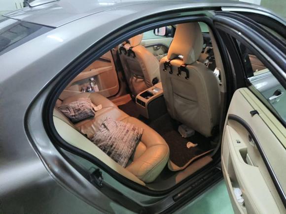 [上海·沪N] 二手沃尔沃沃尔沃S80L2011款 2.0T 智尚版