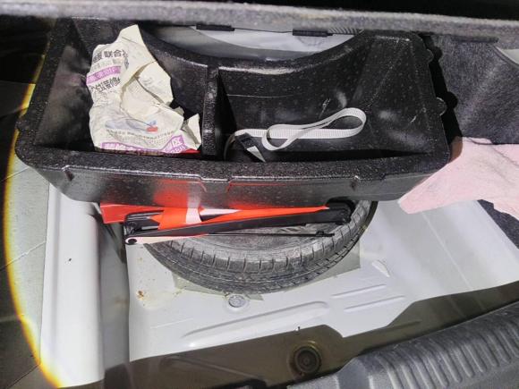 [济南·鲁A] 二手斯柯达昕锐2015款 1.6L 手动乐选型