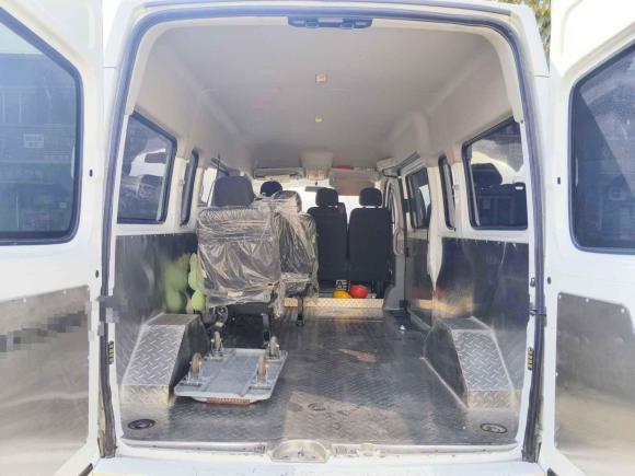 [宁波·浙B] 二手上汽大通MAXUS新途V802023款 2.0T 手动经典傲运通长轴中顶6/7/8/9座