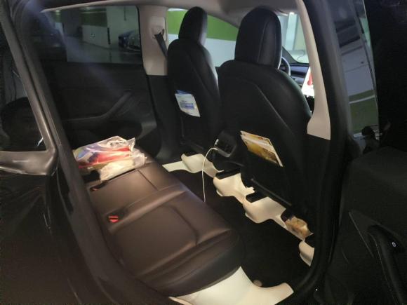 [上海·沪A] 二手特斯拉Model Y2021款 标准续航后驱版