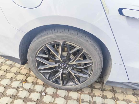 [上海·沪A] 二手比亚迪汉2024款 EV 荣耀版 506KM前驱尊贵型