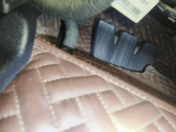 [西安·陕U] 二手路虎神行者22011款 2.2T SD4 HSE柴油版