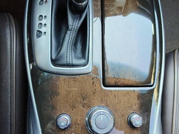 [深圳·粤B] 二手英菲尼迪英菲尼迪QX602014款 2.5 S/C Hybrid 两驱卓越版