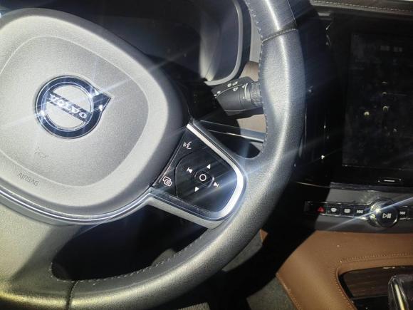 [杭州·浙A] 二手沃尔沃沃尔沃S902022款 B5 智远豪华版