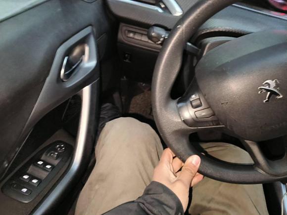 [杭州·浙A] 二手标致标致20082014款 1.6L 手动时尚版