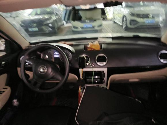 [成都·川A] 二手大众朗逸2011款 1.6L 手动品悠版