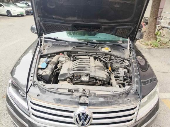 [上海·沪E] 二手大众辉腾2011款 3.6L V6 5座加长Individual版