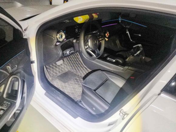 [杭州·浙A] 二手奔驰奔驰A级2022款 A 200 L 运动轿车动感型