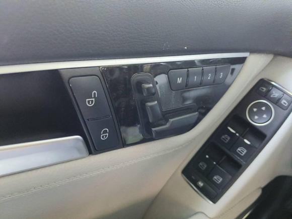 [苏州·苏E] 二手奔驰奔驰C级2011款 C 200 CGI 时尚型