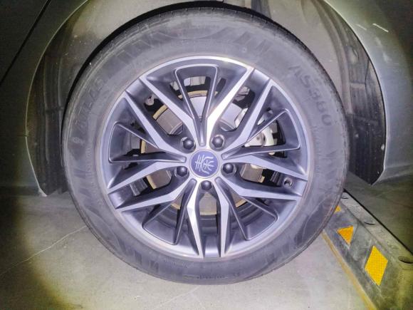 [成都·川A] 二手比亚迪秦PLUS2021款 DM-i 120KM 旗舰型