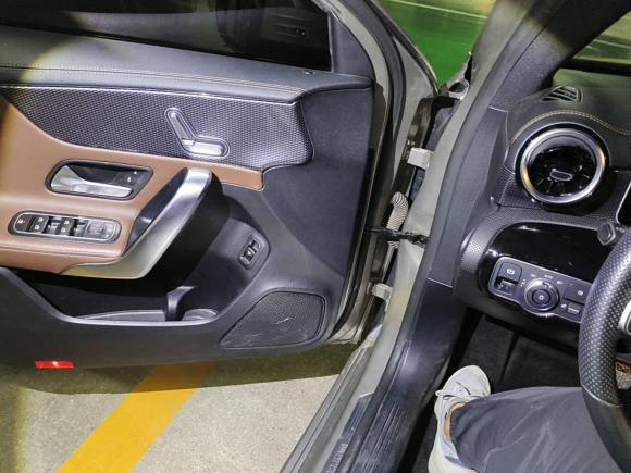 [青岛·鲁B] 二手奔驰奔驰A级2019款 A 200 L 运动轿车