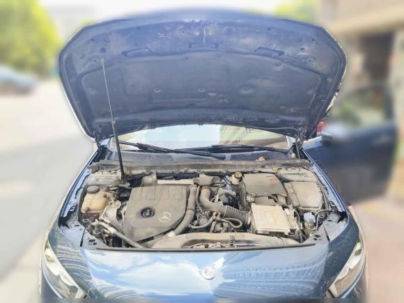 [上海·沪G] 二手奔驰奔驰A级2019款 改款 A 200 L 运动轿车