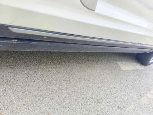 [济南·鲁R] 二手众泰众泰T7002017款 1.8T 双离合尊享型