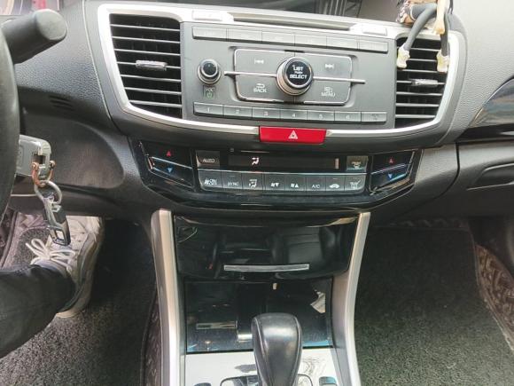 [成都·川A] 二手本田雅阁2016款 2.0L 精英版