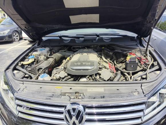 [上海·沪F] 二手大众途锐2017款 3.0TSI 驭岳型