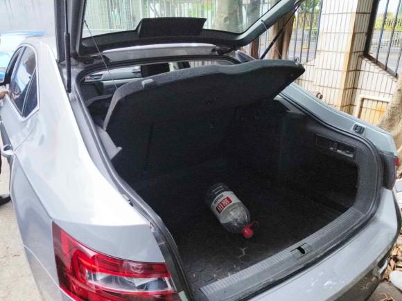 [深圳·粤Y] 二手斯柯达速派2016款 TSI280 DSG前行版