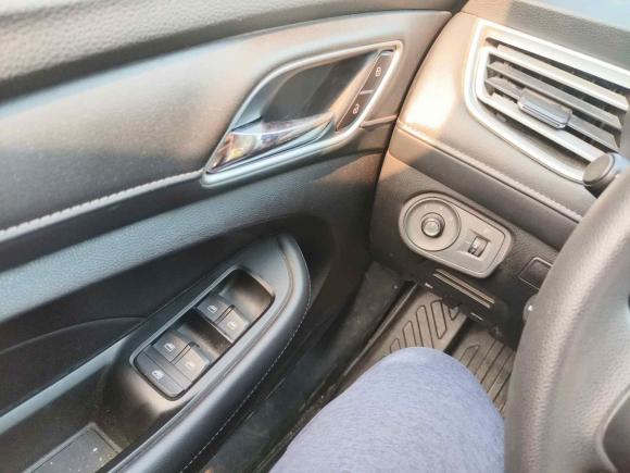 [上海·浙G] 二手荣威荣威i52020款 1.5L 自动4G互联领豪旗舰版