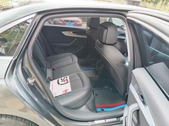 [上海·苏U] 二手奥迪奥迪A4L2023款 40 TFSI 时尚动感型