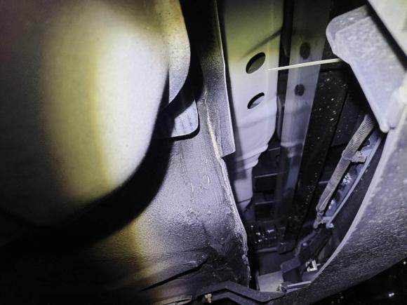 [成都·川A] 二手标致标致5082011款 2.3L 自动旗舰版