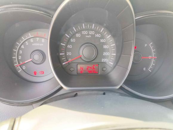 [青岛·鲁B] 二手起亚起亚K22015款 三厢 1.4L AT GLS