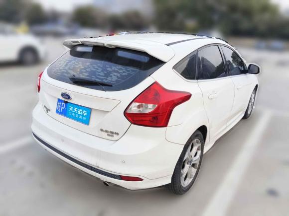 [上海·皖P] 二手福特福克斯2012款 两厢 2.0L 自动豪华运动型