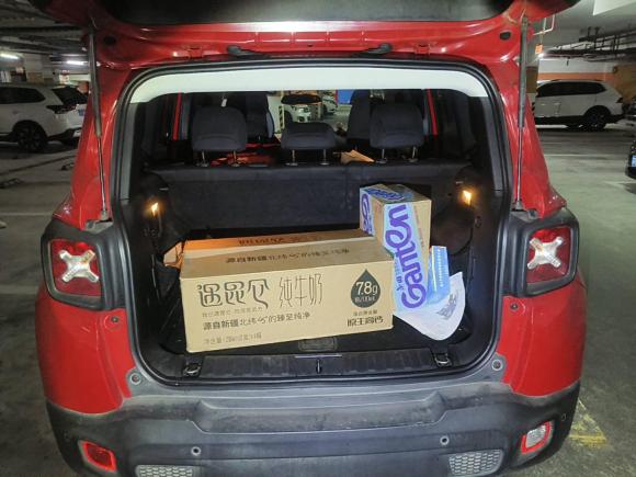 [苏州·苏E] 二手Jeep自由侠2018款 互联大屏版 180T 自动劲能版