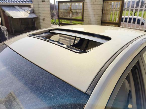 [南通·苏U] 二手荣威荣威3602015款 1.5L 手动豪华版