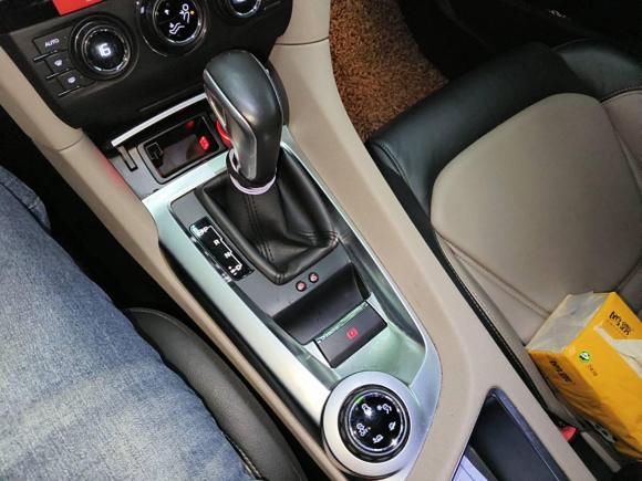 [上海·沪A] 二手DSDS 62014款 1.6T 豪华版THP160