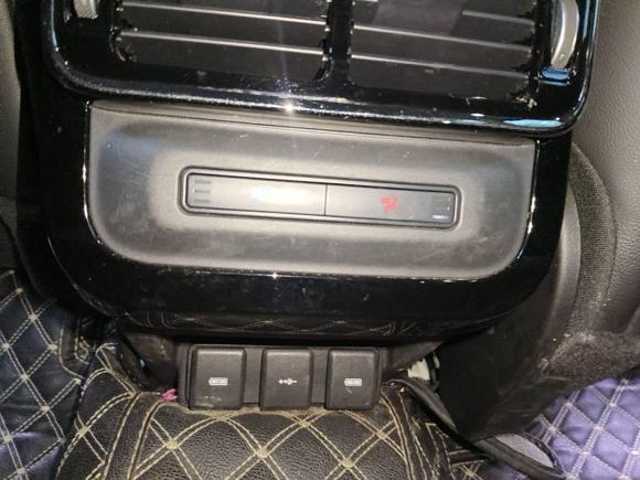 [广州·浙A] 二手路虎揽胜极光2021款 极光L 249PS R-Dynamic S 性能版