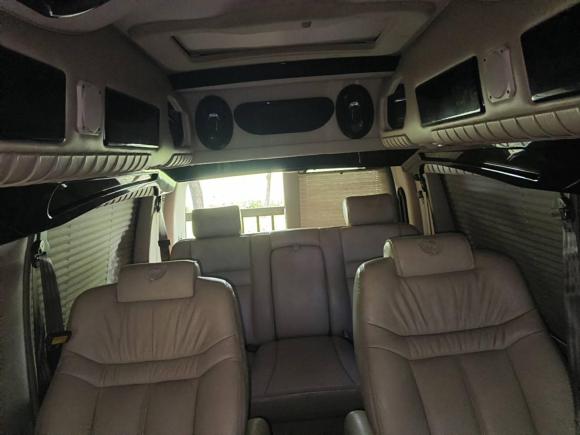 [广州·粤A] 二手GMCSAVANA2011款 6.0L 商务之星7座