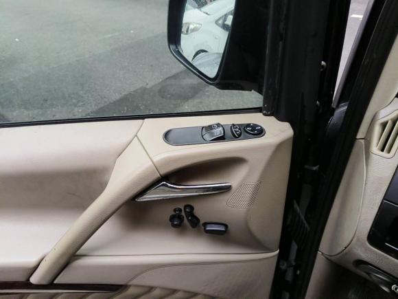 [上海·沪D] 二手奔驰唯雅诺2011款 2.5L 领航版