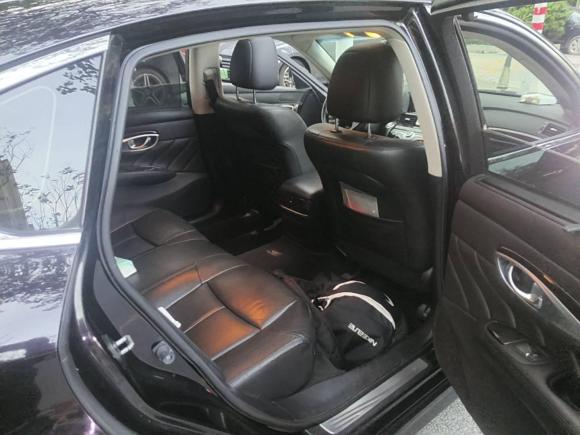[上海·苏E] 二手英菲尼迪英菲尼迪Q702015款 Q70L 2.5L 悦享版