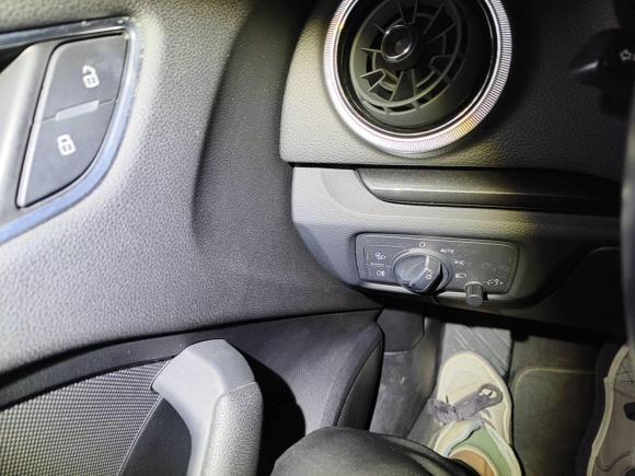 [义乌·浙G] 二手奥迪奥迪A32018款 30周年年型 Limousine 35 TFSI 时尚型