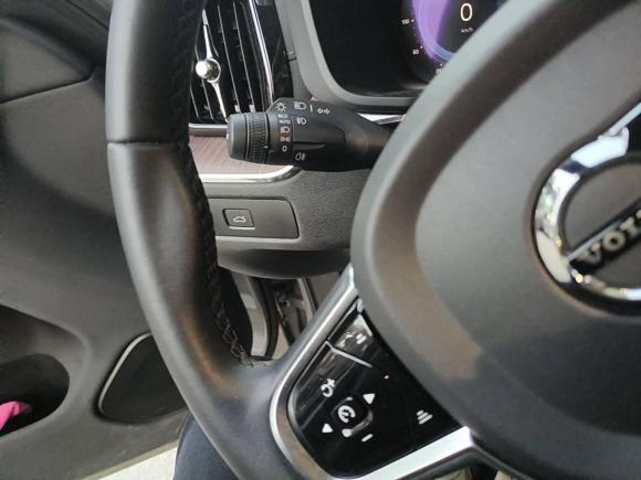 [深圳·粤L] 二手沃尔沃沃尔沃XC602023款 B5 四驱智远豪华版