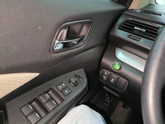 [广州·粤L] 二手本田本田CR-V2016款 2.0L 两驱都市版