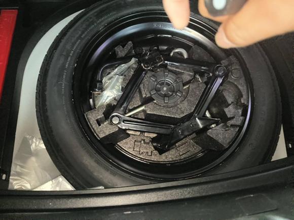 [苏州·苏E] 二手沃尔沃沃尔沃V402016款 T3 智逸版