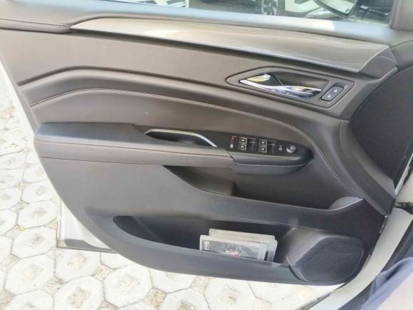 [广州·粤A] 二手凯迪拉克凯迪拉克SRX2015款 3.0L 舒适型