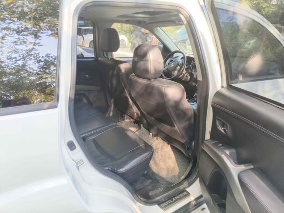 [上海·沪K] 二手三菱欧蓝德2010款 劲界 2.4 时尚版