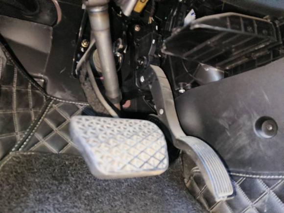 [西安·陕A] 二手奇瑞艾瑞泽52016款 1.5L CVT领潮版