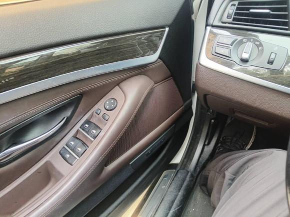 [上海·沪C] 二手宝马宝马5系2014款 525Li 豪华设计套装