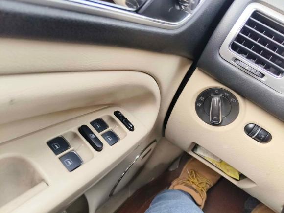 [上海·沪F] 二手大众Passat领驭2009款 1.8T 自动尊品型