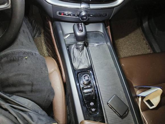 [合肥·皖A] 二手沃尔沃沃尔沃XC602018款 T5 四驱智逸版