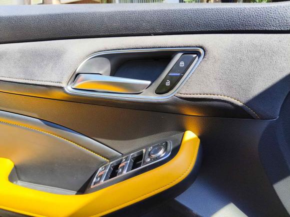 [上海·沪A] 二手名爵名爵6新能源2020款 1.5T 混动Trophy旗舰版