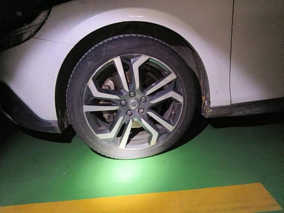 [武汉·鄂A] 二手沃尔沃沃尔沃V402017款 T3 智雅版