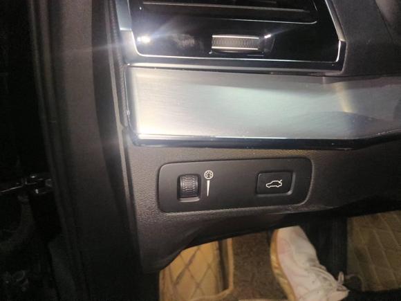 [杭州·浙A] 二手沃尔沃沃尔沃XC902018款 T5 智逸版 7座