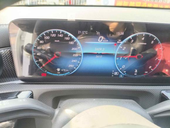 [济南·鲁A] 二手奔驰奔驰A级2022款 改款三 A 200 L 运动轿车时尚型